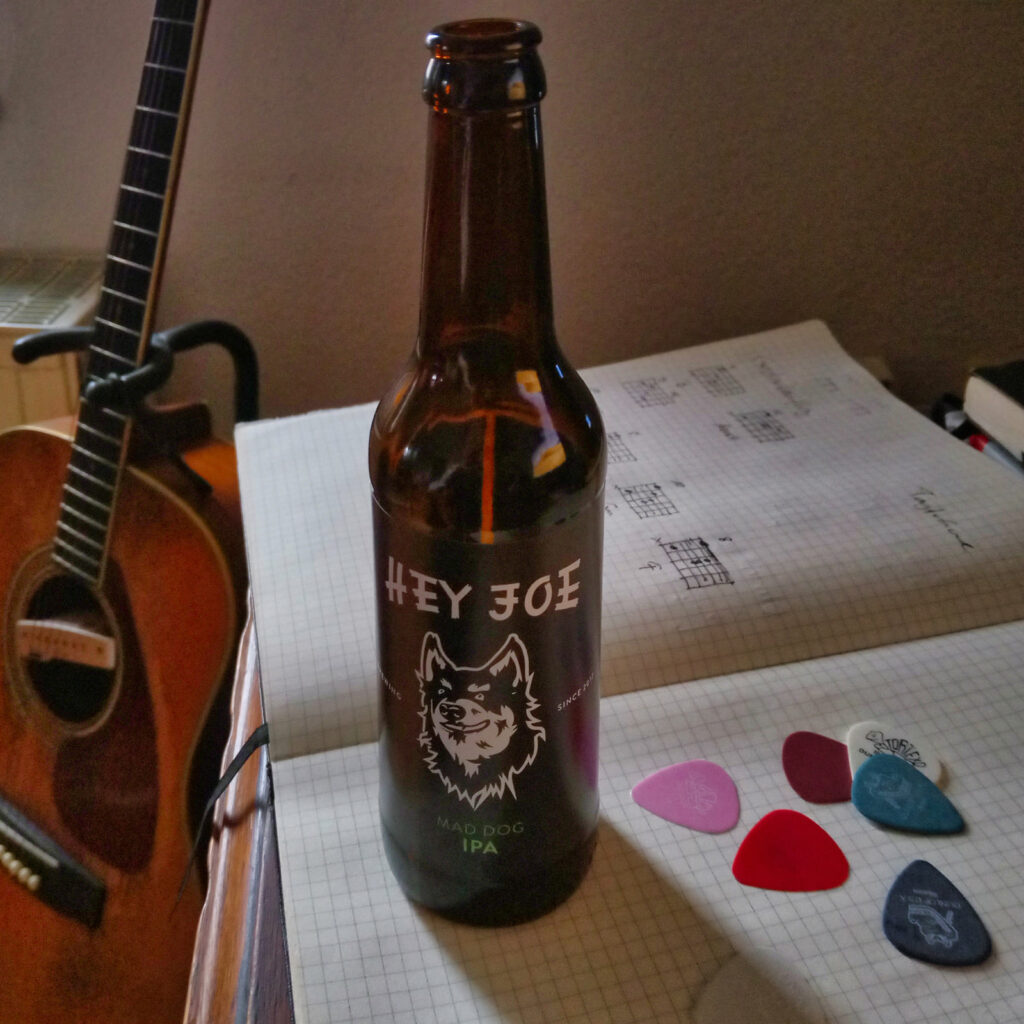 Guitar, Beer, Notes and picks...