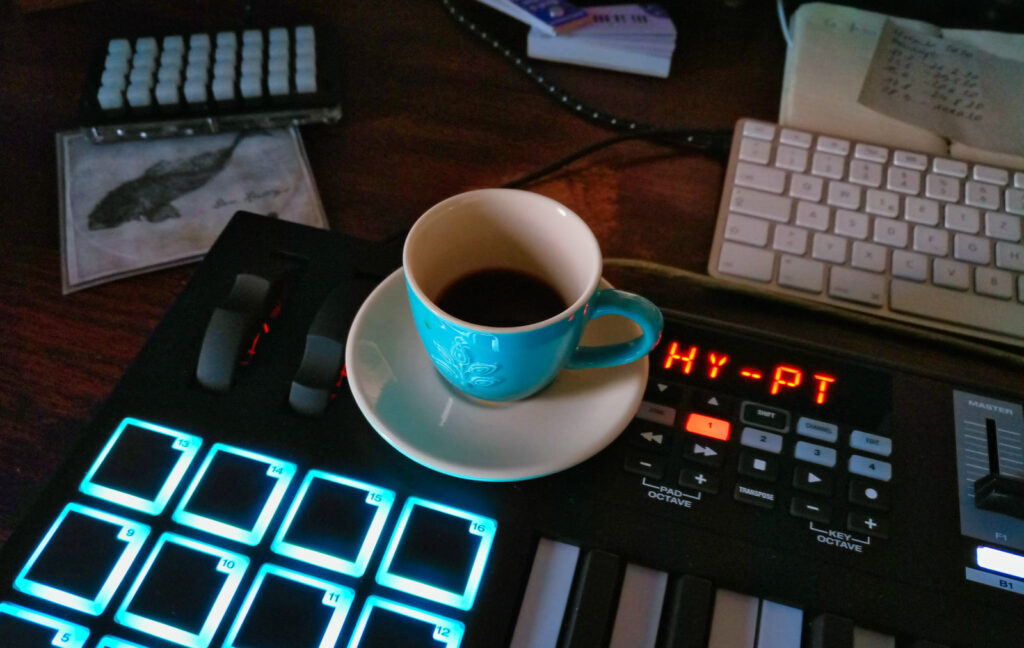 Keyboard and Espresso – Mokkapresso to be sure